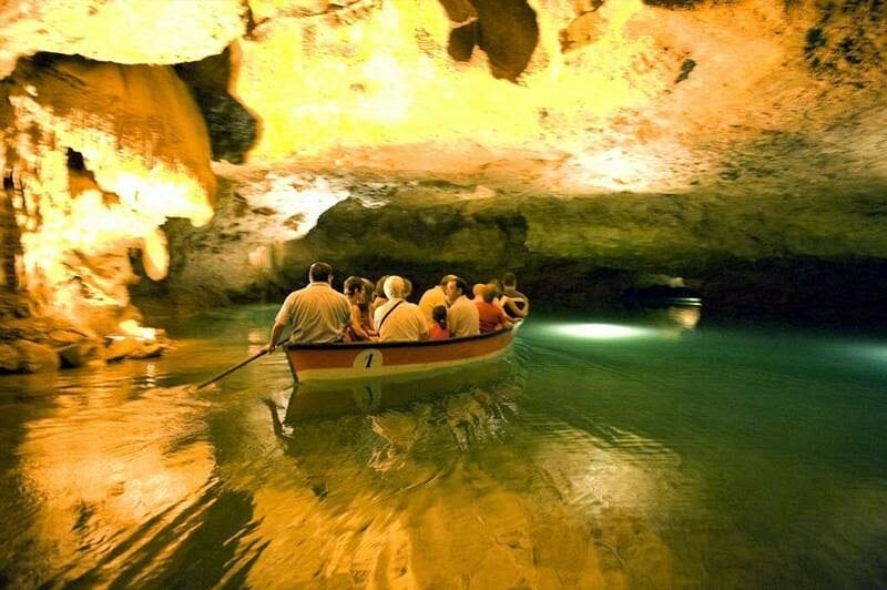 barca de las coves de sant josep