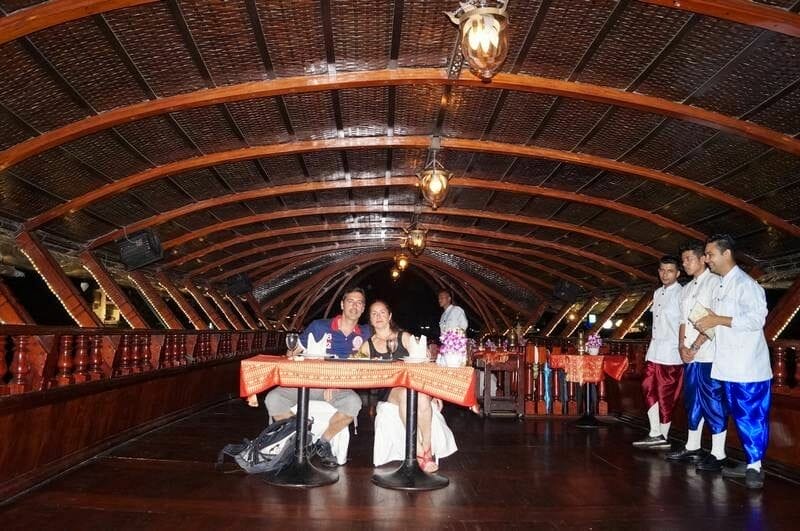 crucero con cena en el río Chao Phraya