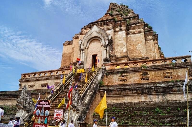chedi templo Wat Chedi Luang