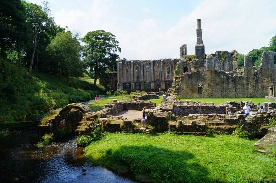 abadia fountains, fountains abbey, abadias cistercienses,cister,cister en Inglaterra, abadias inglesas, monasterios ingleses, monasterios medievales, English heritage, patrimonio humanidad