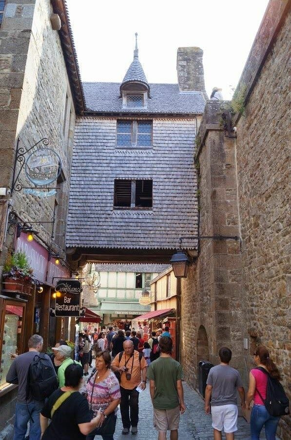 calles en Mont Saint Michel