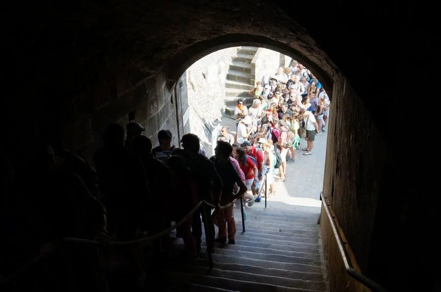acceso abadía monte saint michel