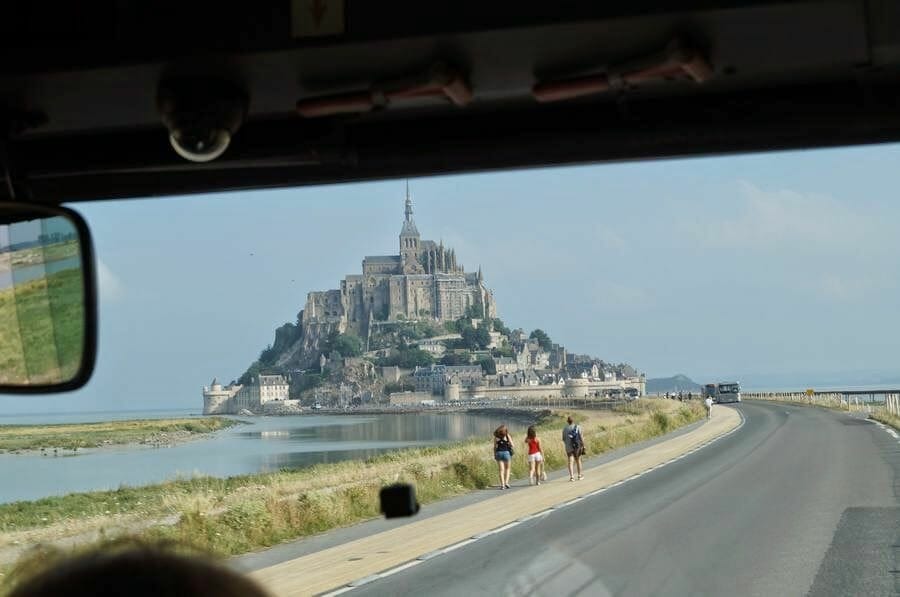 carretera al monte saint Michel