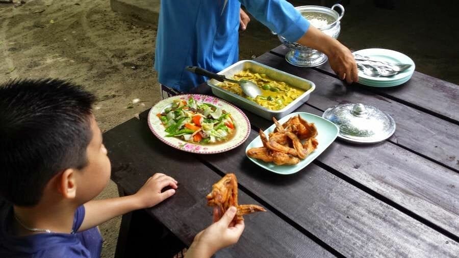 almuerzo Hong beach