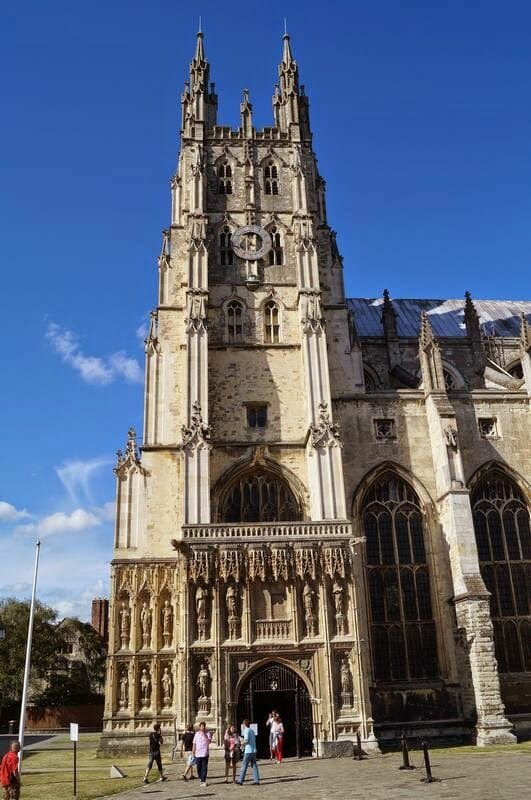 puerta acceso Catedral de Canterbury