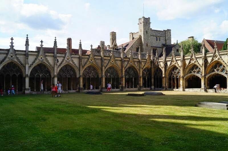 claustro catedral canterbury