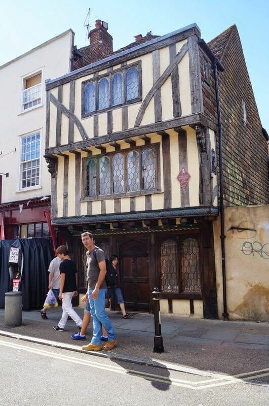 casas medievales canterbury