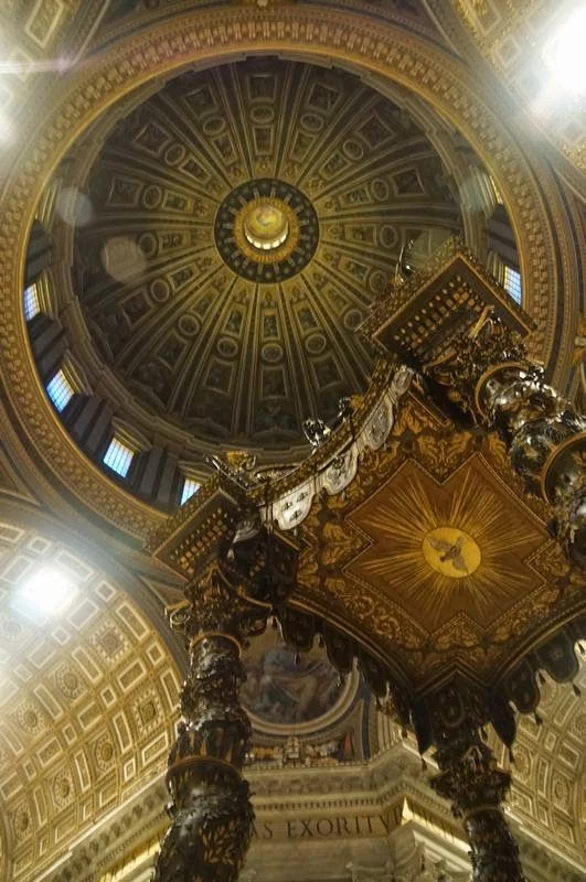 cúpula de San Pedro desde el interior de la Basílica de San Pedro