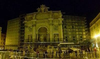 fontana trevi en obras