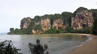 Tonsai Beach