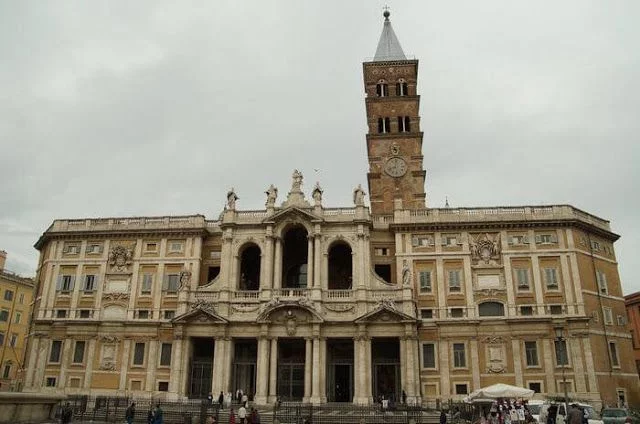 Santa María la Maggiore fachada