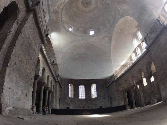 nave de la Iglesia de Santa Irene
