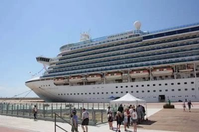 Nuestro barco - Qué ver en Atenas en un día en parada de crucero