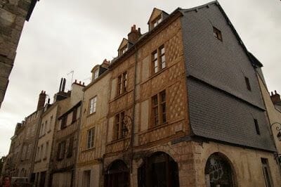 Casas medievales restauradas que ver en Orleans