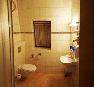 Baño Jagello Business hotel