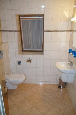 Baño Jagello Business hotel