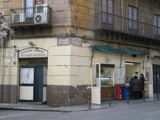 parada bus a Monreale