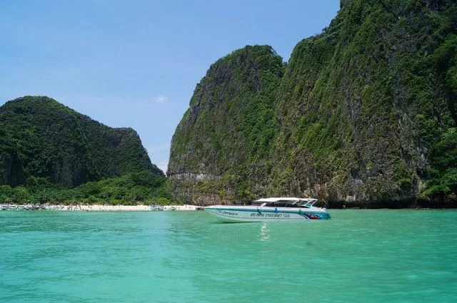 Maya beach de lejos