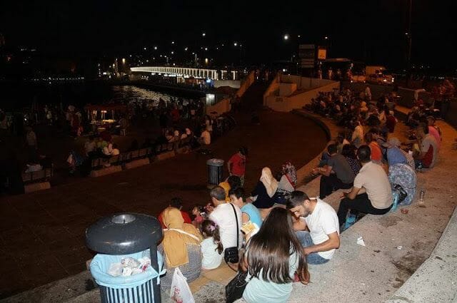 Puente Gálata de noche