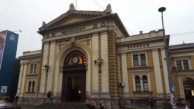 fachada principal estación de Belgrado
