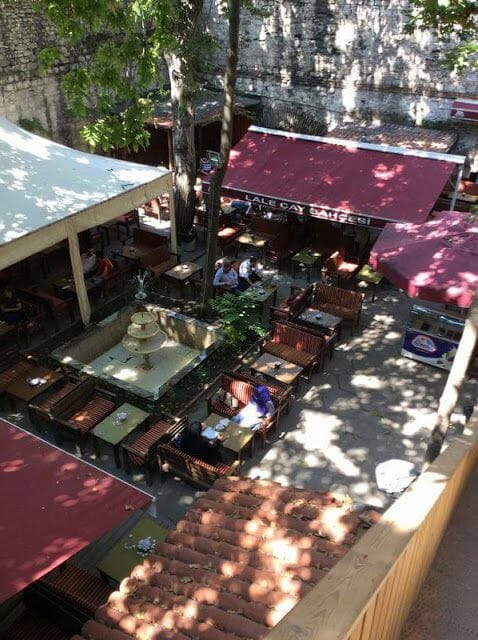 bar Lali Çay Bahçesi Estambul