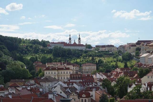 Monasterio de Strahov desde campanario de San Nicolás