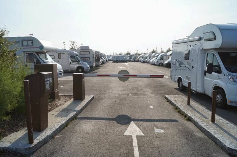 parking autocaravanas mont saint Michel