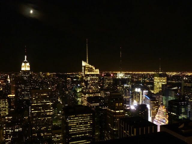top of the rock de noche