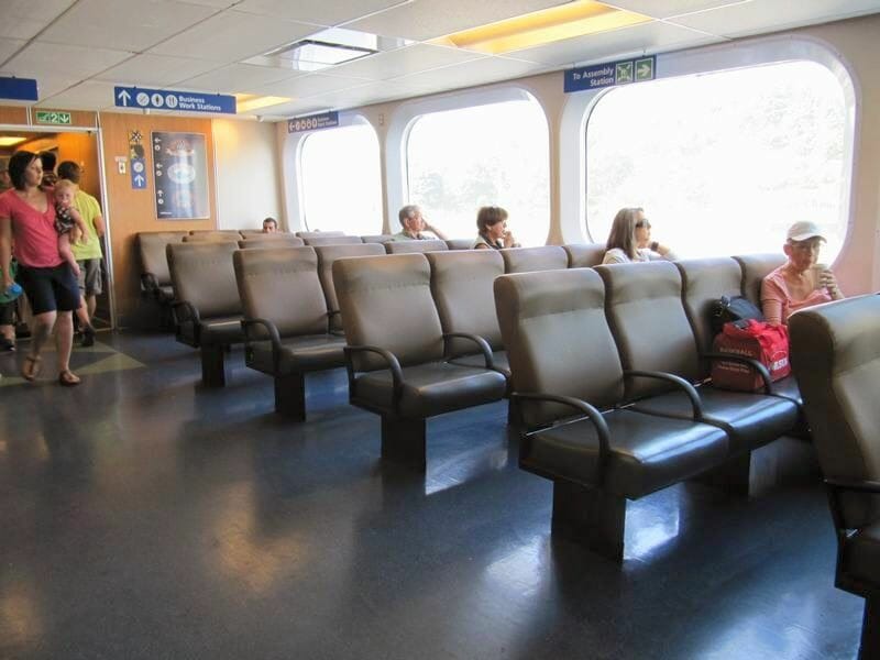 interior del ferry a Nanaimo