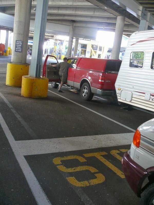 Cruzar en ferry a la isla de Vancouver en caravana