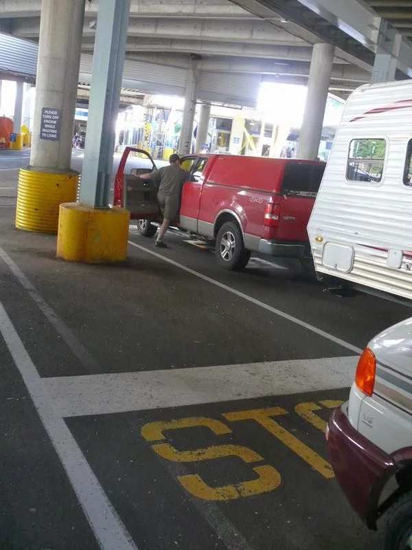 Cruzar en ferry a la isla de Vancouver en caravana