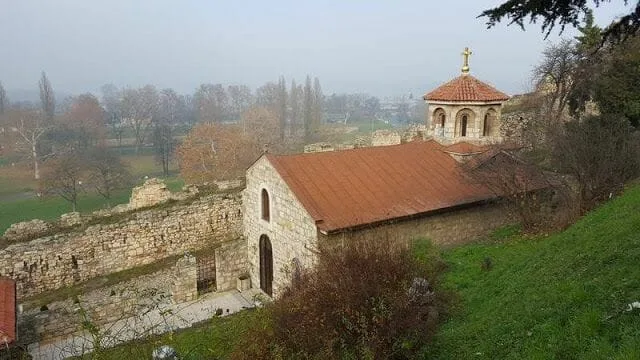 iglesia petka Qué ver en el parque de Kalemegdan