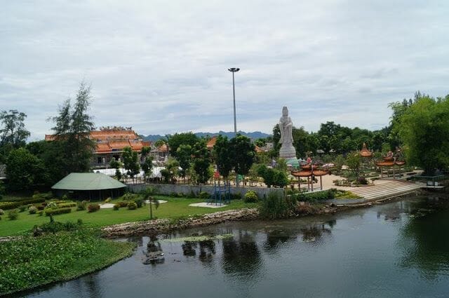Templo chino de Kanchanaburi