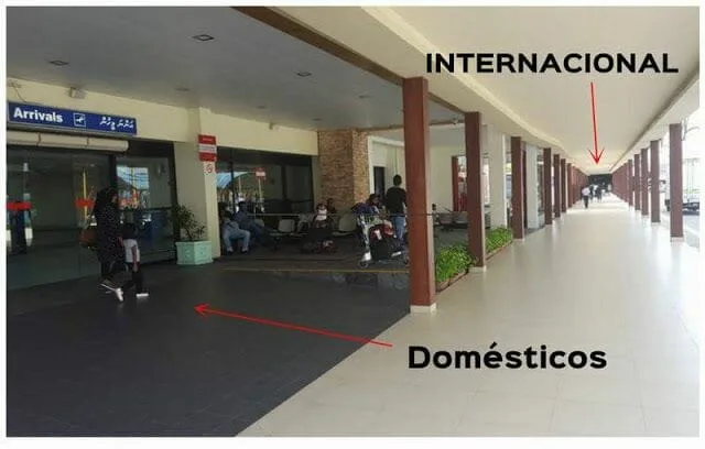 de la terminal internacional a la de domesticos en Maldivas