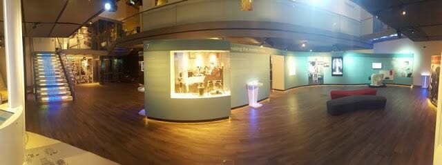salas con exposiciones multimedias e interactivas museo philips eindhoven