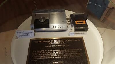 salas con exposiciones multimedias e interactivas museo philips eindhoven