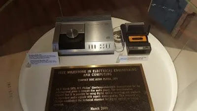 salas con exposiciones multimedias e interactivas museo philips eindhoven