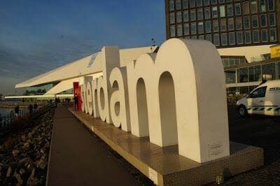 letras iamsterdam en torre adam