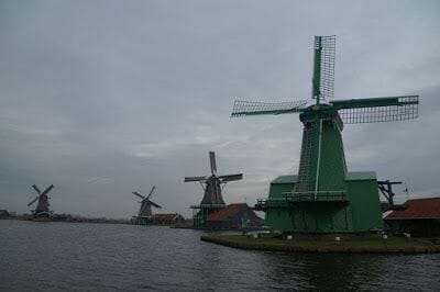  zaanse schans primera parada del tour de Zaanse Schans Edam Volendam y Marken