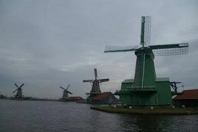  zaanse schans primera parada del tour de Zaanse Schans Edam Volendam y Marken