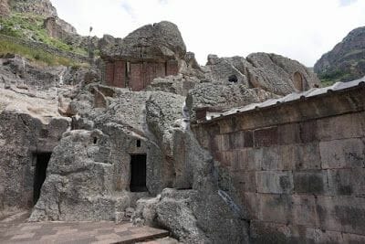 exterior monasterio geghard