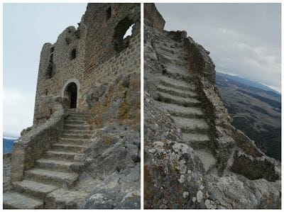 castillo de queribus escaleras