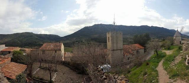 pueblo cucugnan vista