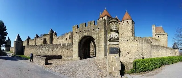 La puerta Narbonesa