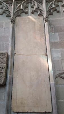 tumba simon monfort carcasona