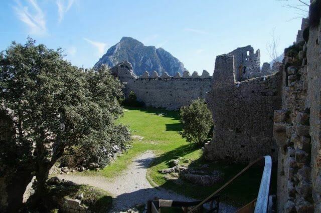 castillo de puilarens dentro