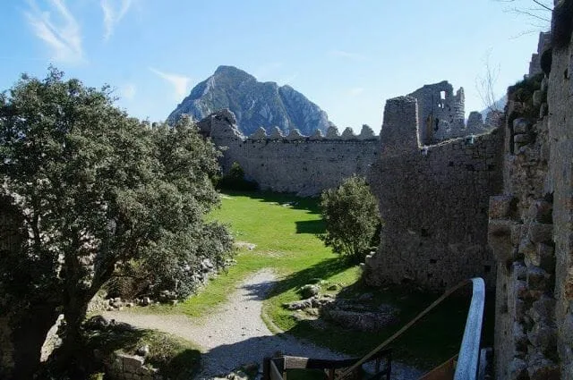 castillo de puilarens dentro