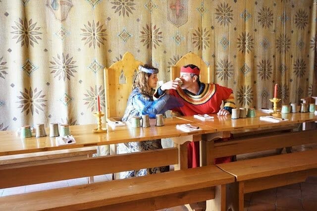 restaurante ruta cataros medieval