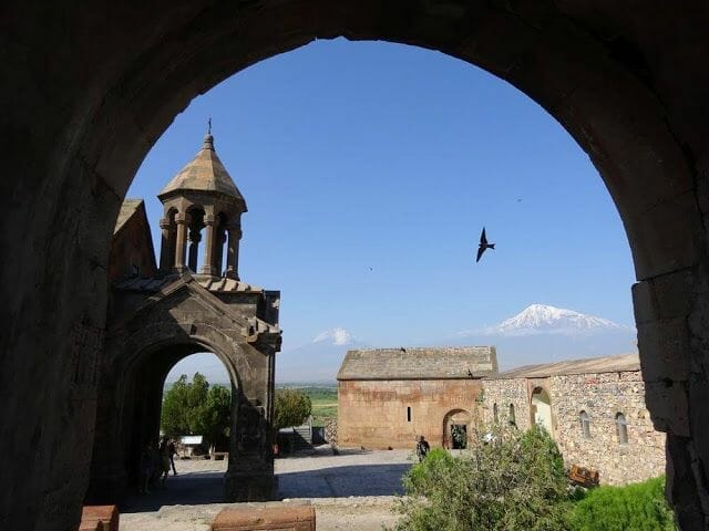monasterio de Khor Virap con el Ararats detrás