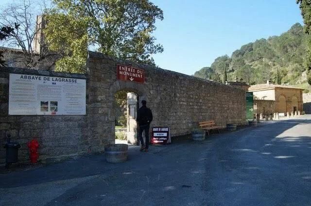 entrada abadia lagrasse